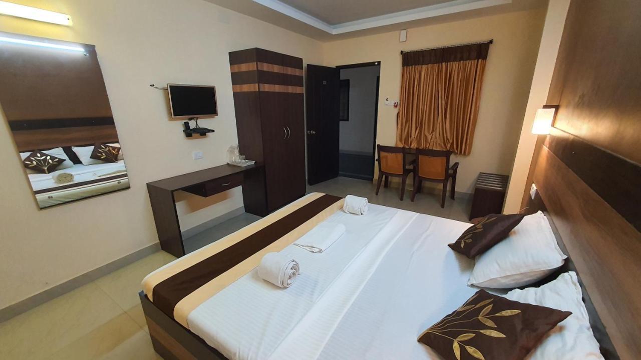 S4 Residency Hotel Chennai Exterior photo