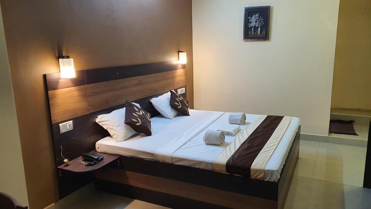 S4 Residency Hotel Chennai Exterior photo