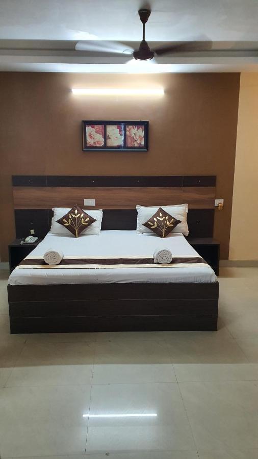 S4 Residency Hotel Chennai Exterior photo