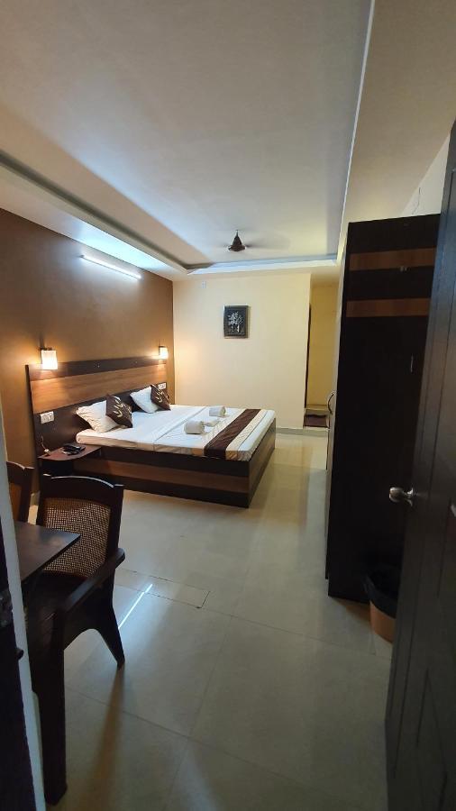 S4 Residency Hotel Chennai Exterior photo