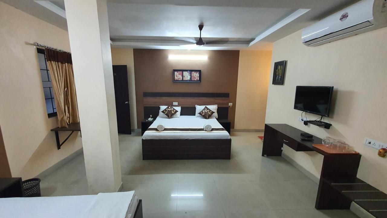 S4 Residency Hotel Chennai Exterior photo