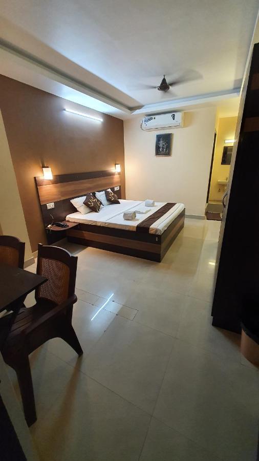 S4 Residency Hotel Chennai Exterior photo