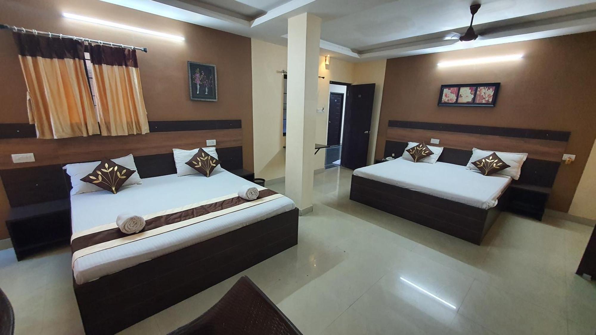 S4 Residency Hotel Chennai Exterior photo