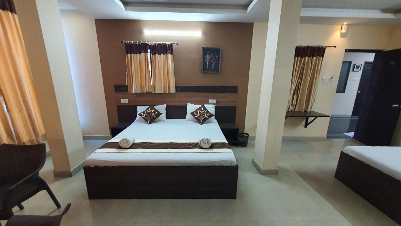 S4 Residency Hotel Chennai Exterior photo