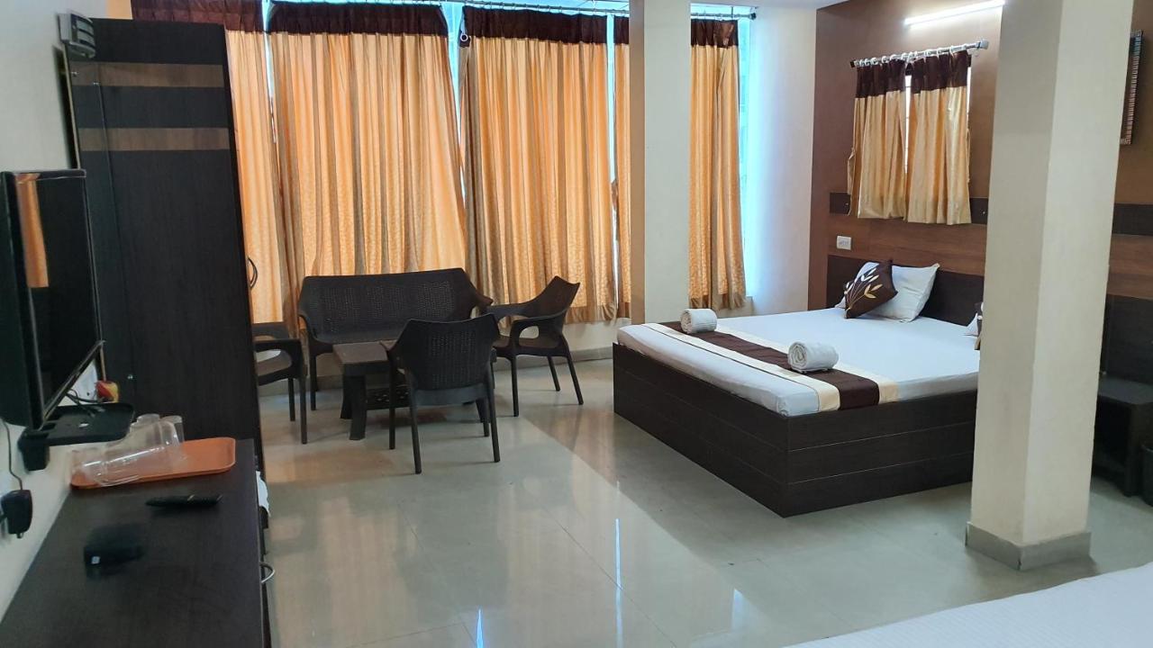 S4 Residency Hotel Chennai Exterior photo
