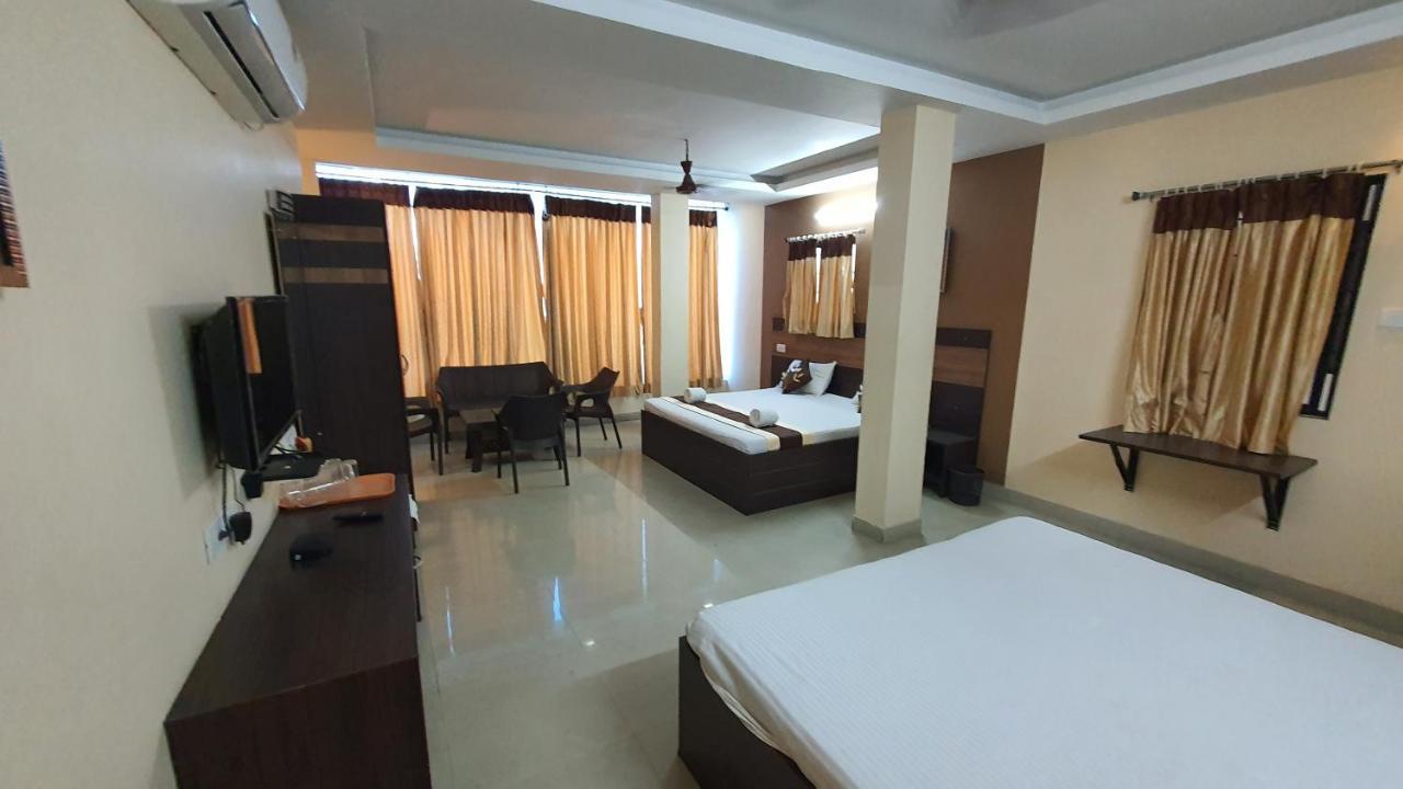 S4 Residency Hotel Chennai Exterior photo