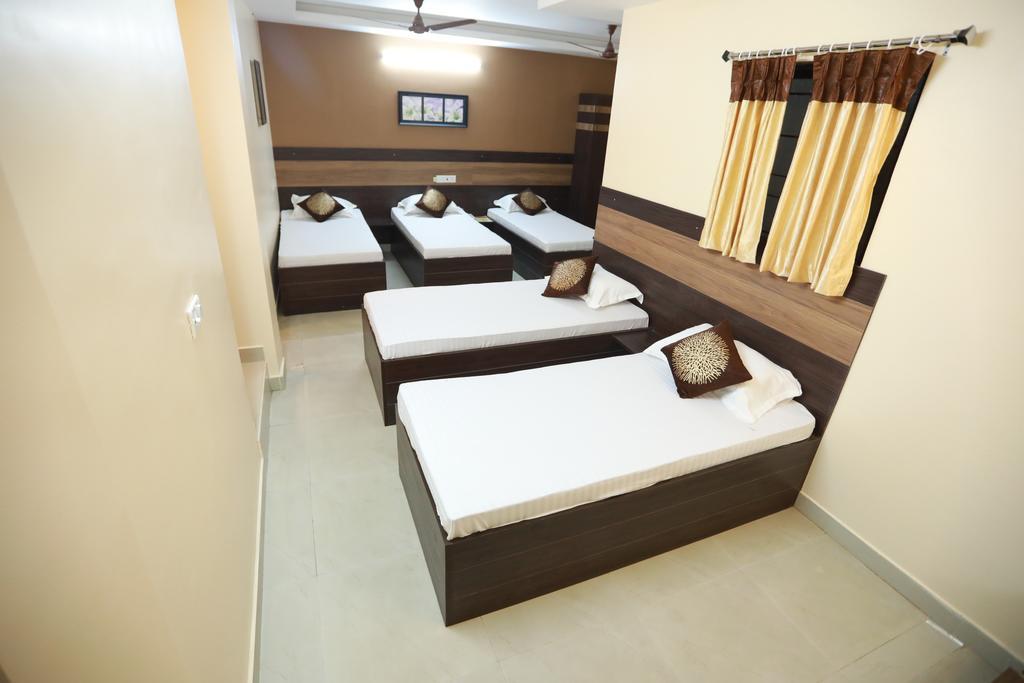 S4 Residency Hotel Chennai Exterior photo