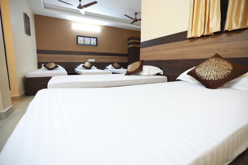 S4 Residency Hotel Chennai Exterior photo